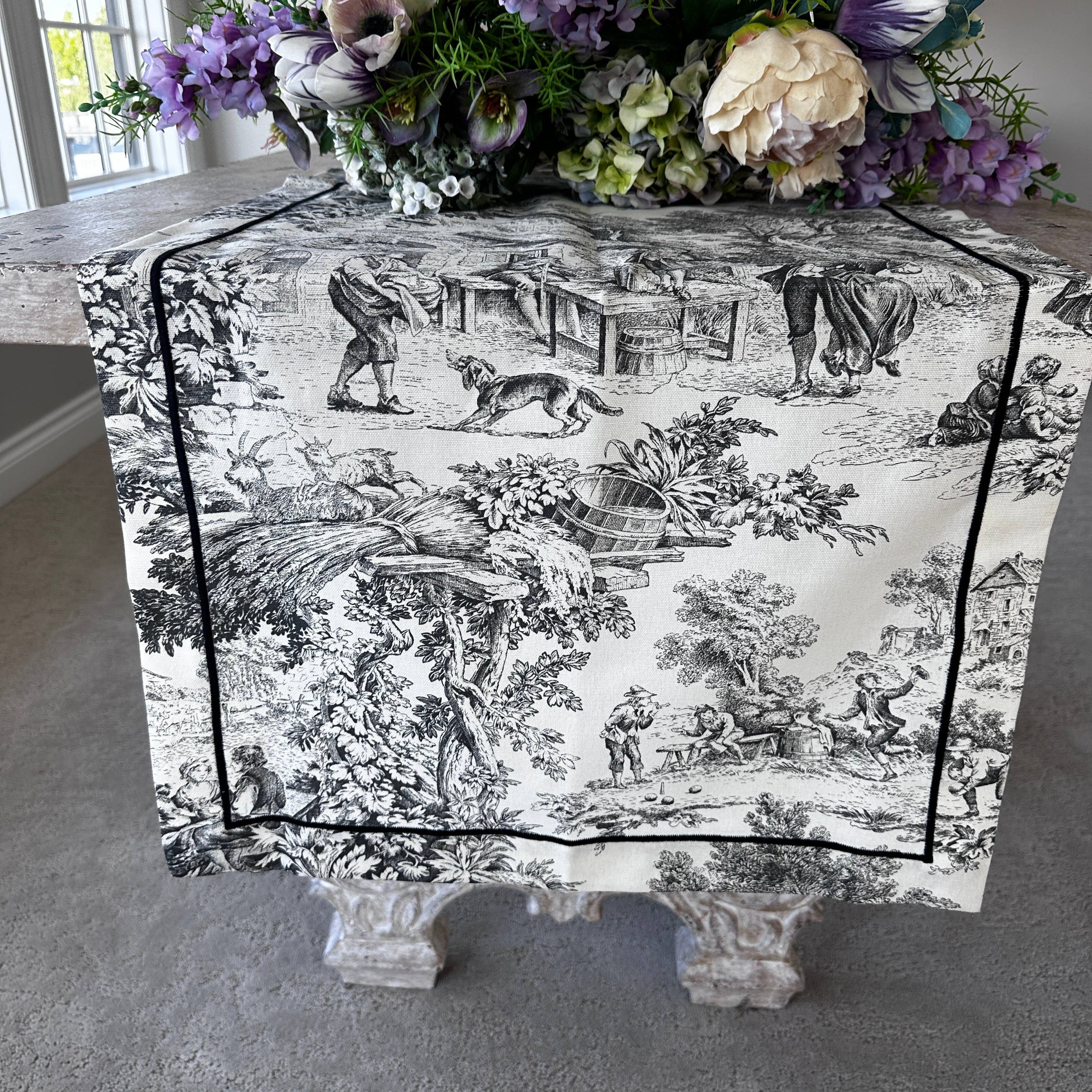 Italian Toile 90" Runner