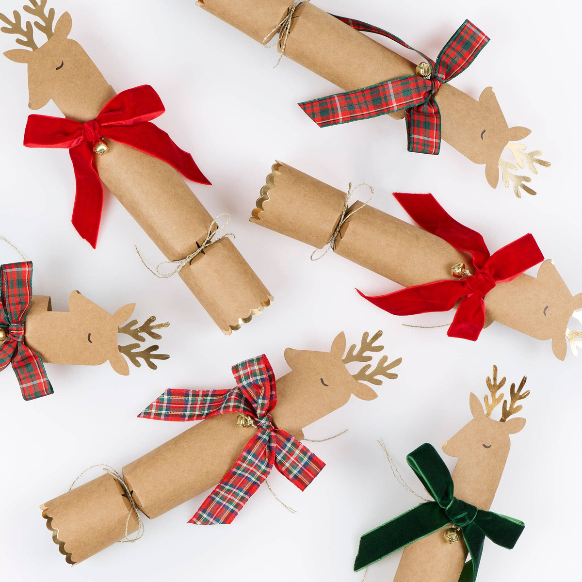 Tartan & Velvet Bow Reindeer Crackers