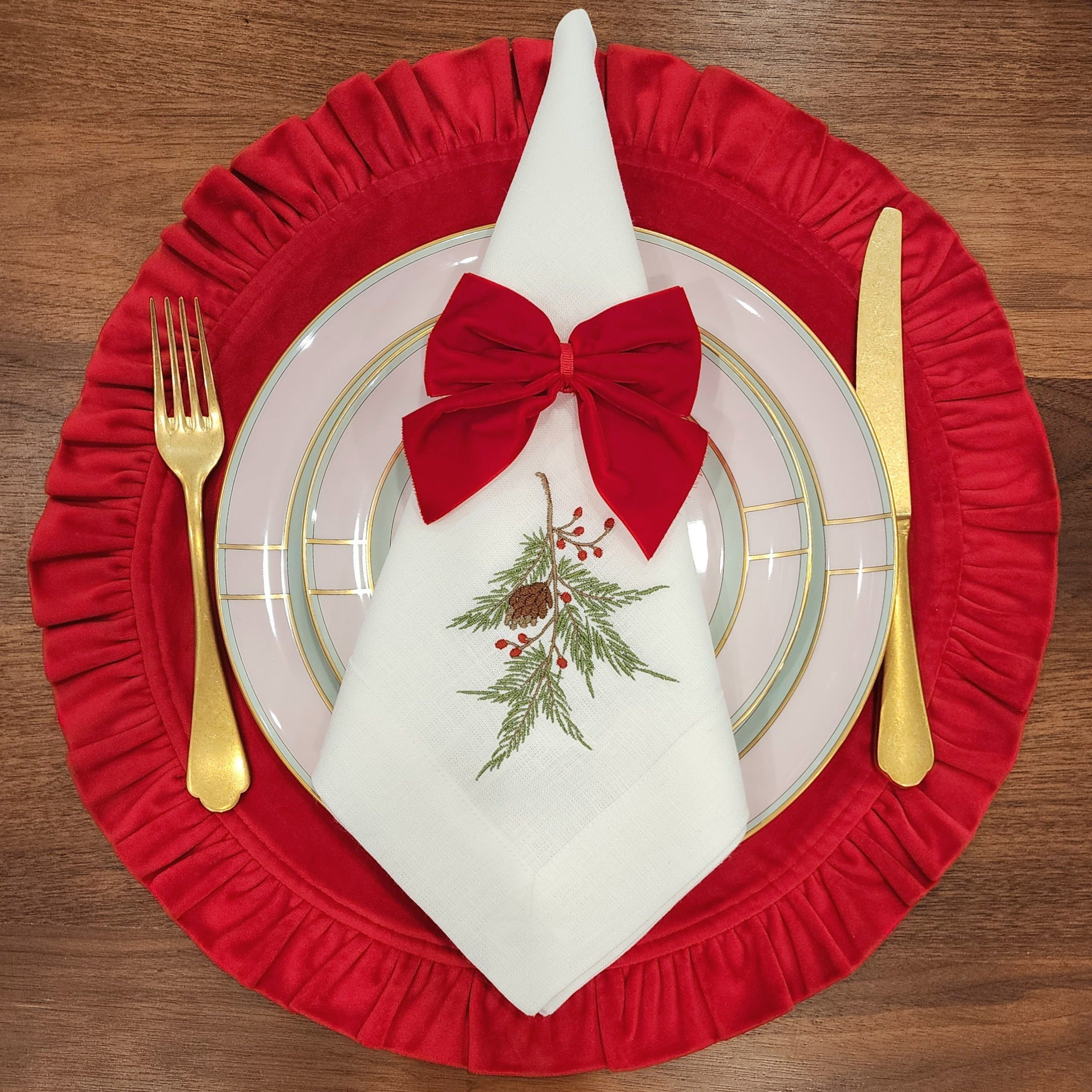 Red Velvet Placemat, 16.5" Round