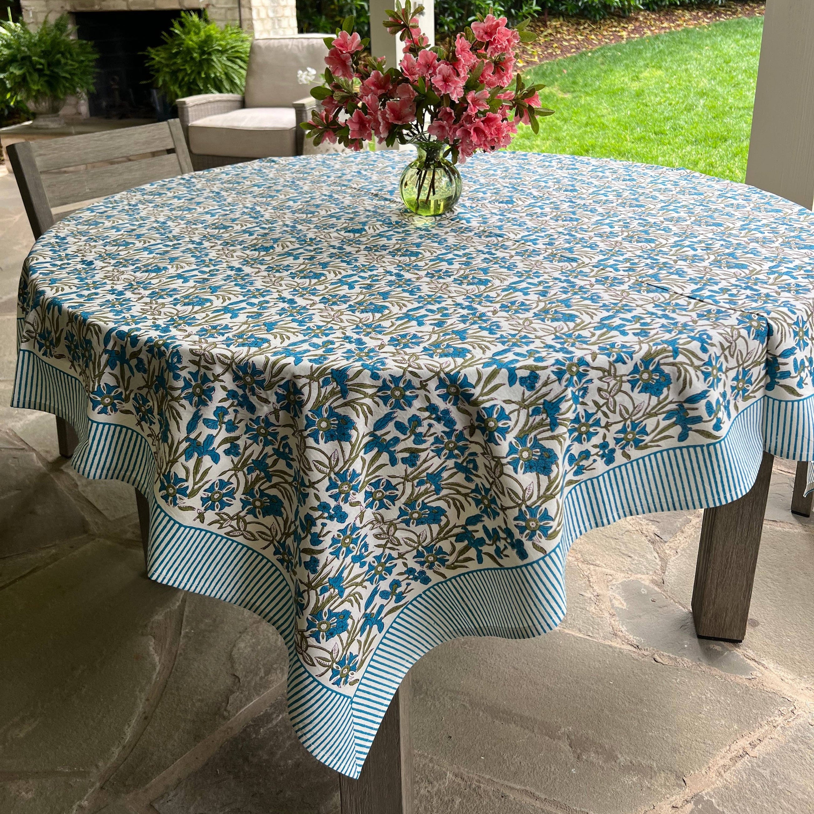 Pinwheel Bluebird Tablecloth, 108" Round