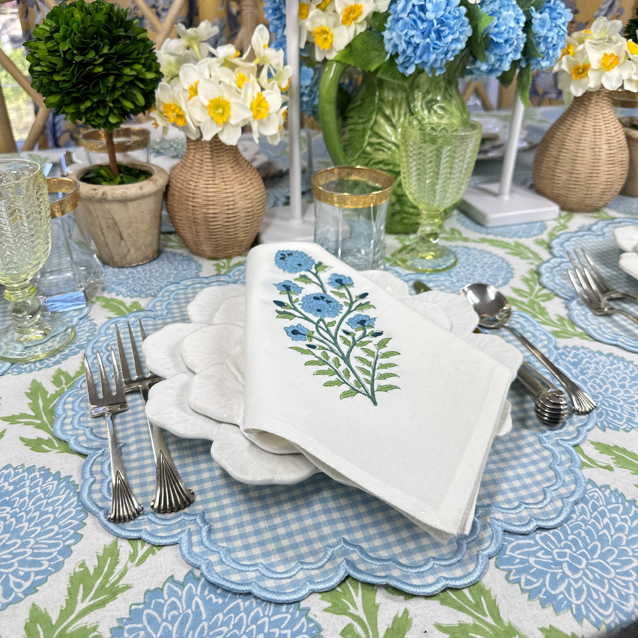 Blue Flower Motif Napkin, Set of 4