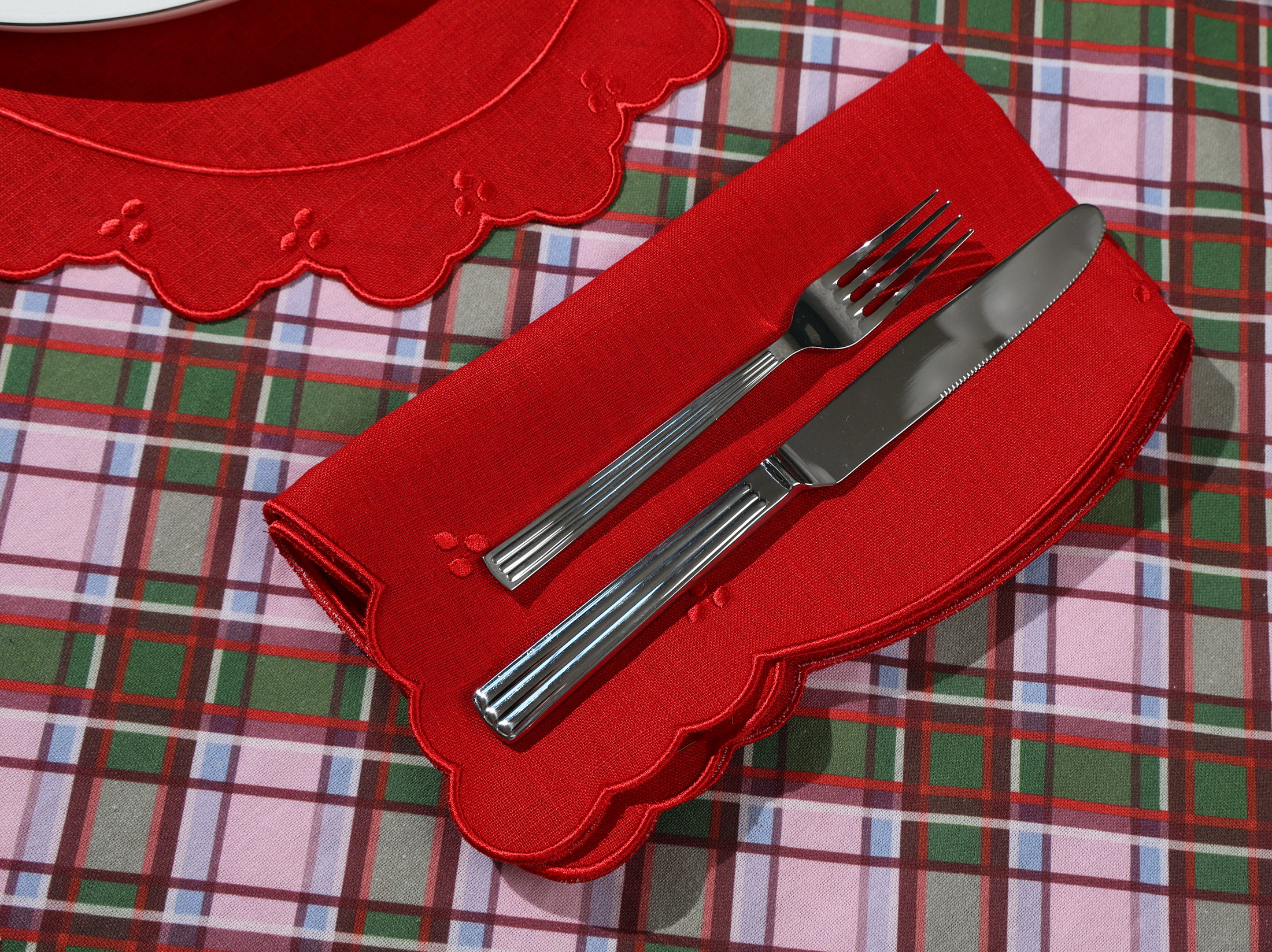 Holiday Plaid 60x90" Tablecloth