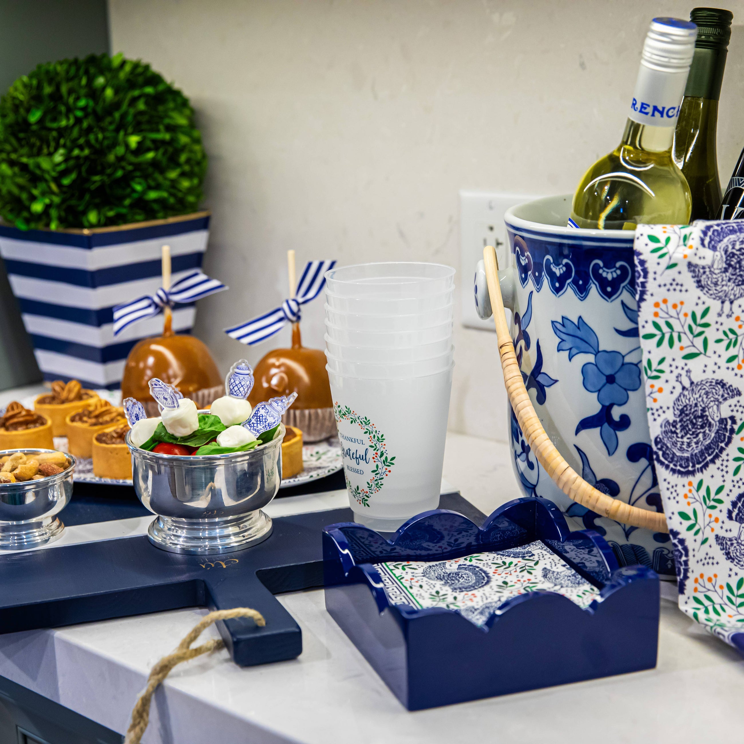 Navy Lacquered Napkin Holder