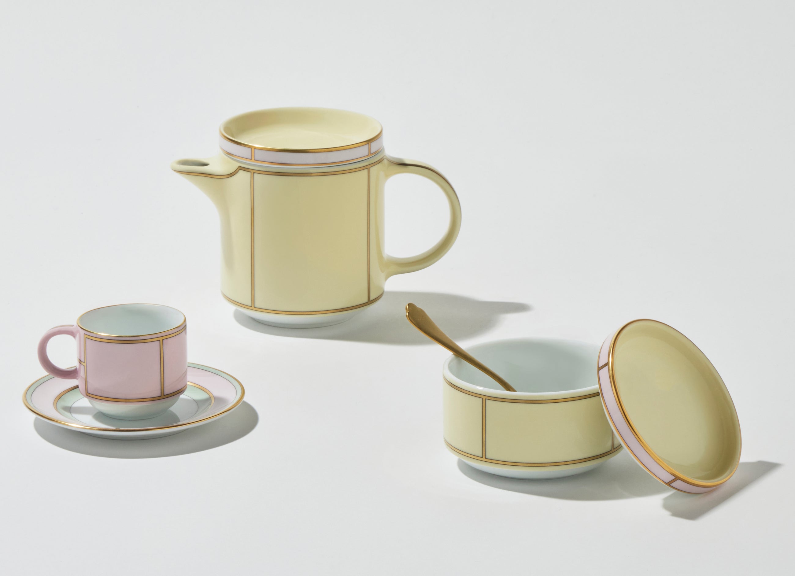 Giallo Tea Cover/ Butter Dish