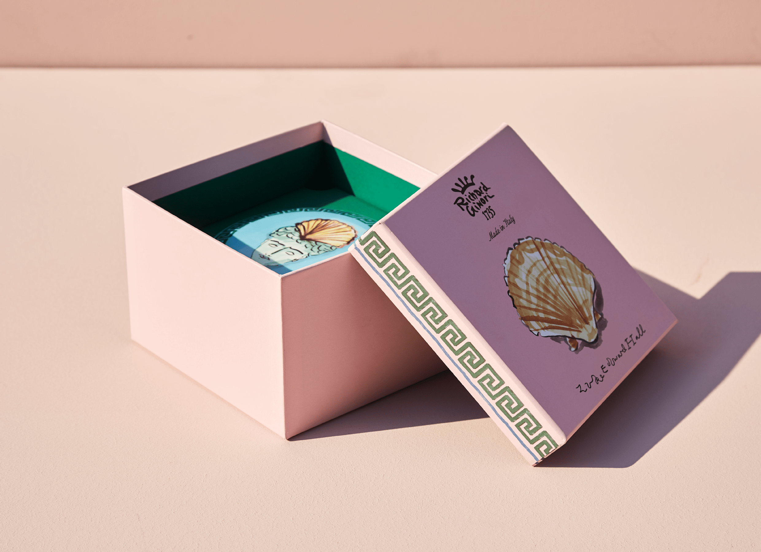 Il Viaggio Di Nettuno Round Box, 5"