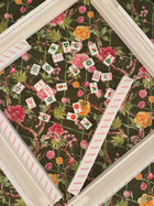 Moss Roses 53x53" Square Scalloped Edge