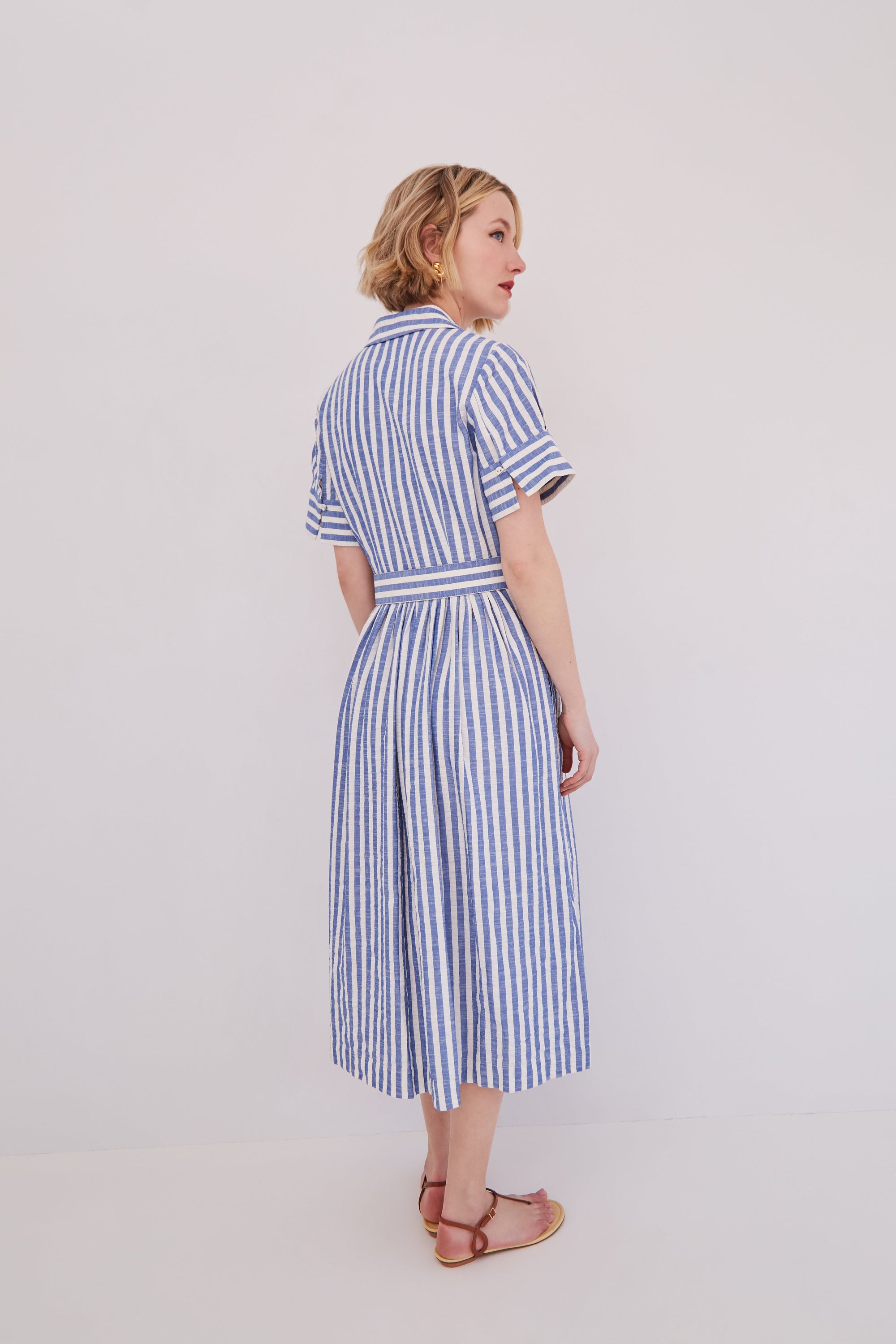 searsucker dress Malena Seersucker by Cara Cara Look good, feel good, MARYLING Size medium measures 49.5 Neck Size:L (16″-16.5″)