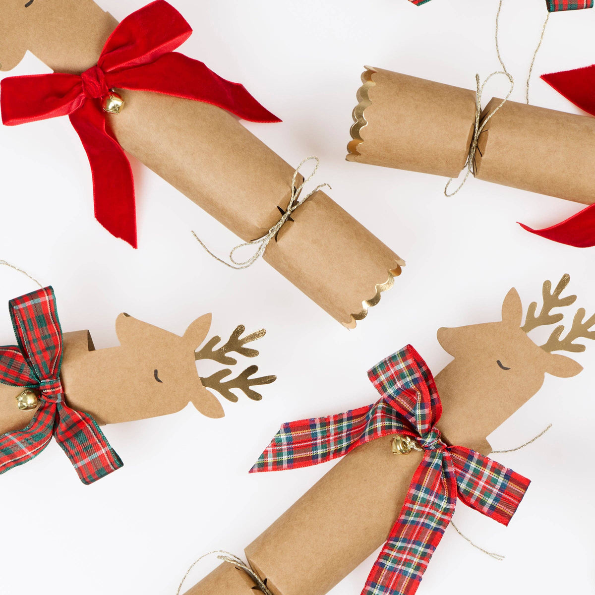 Tartan & Velvet Bow Reindeer Crackers