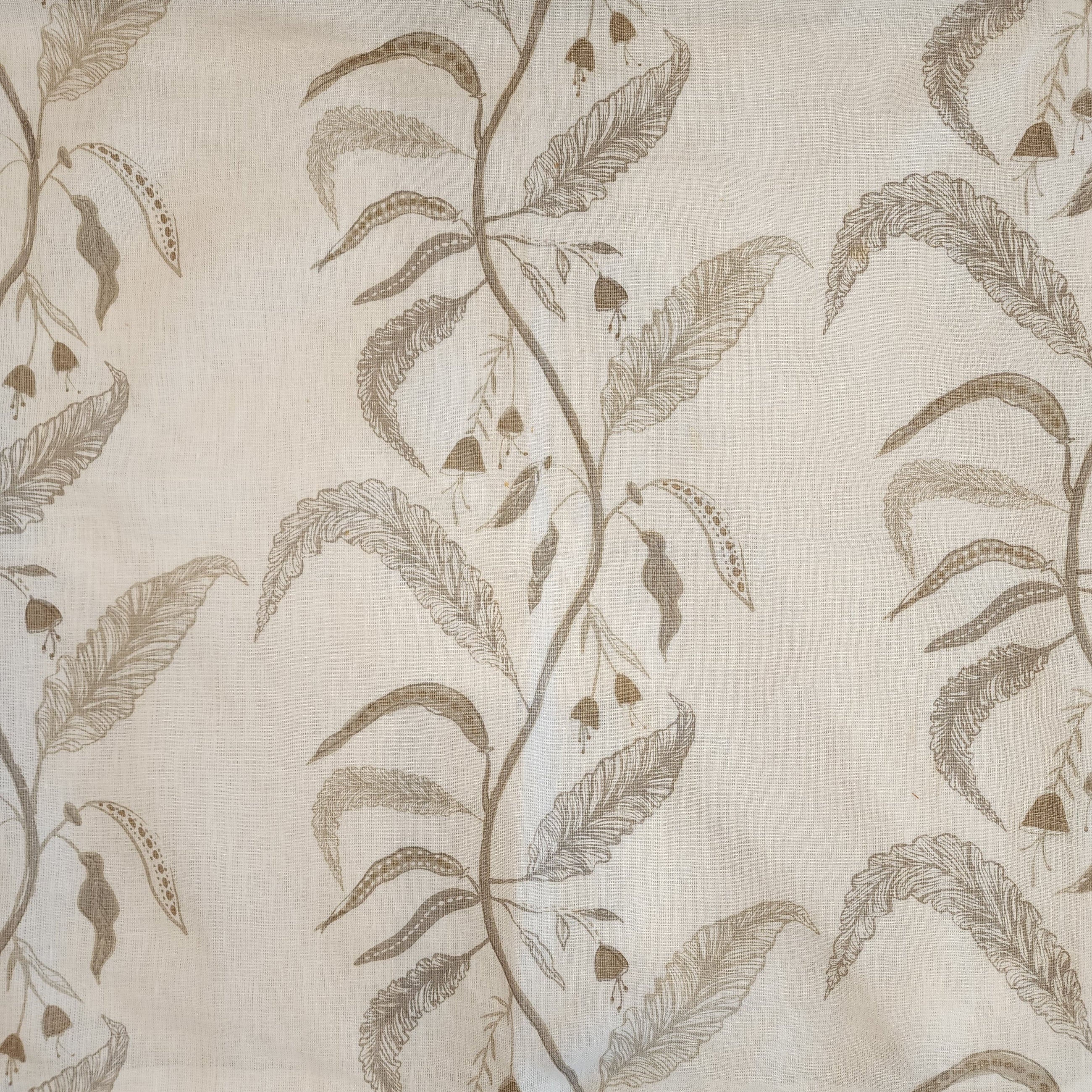 Tuileries Tablecloth, 72 x 127"