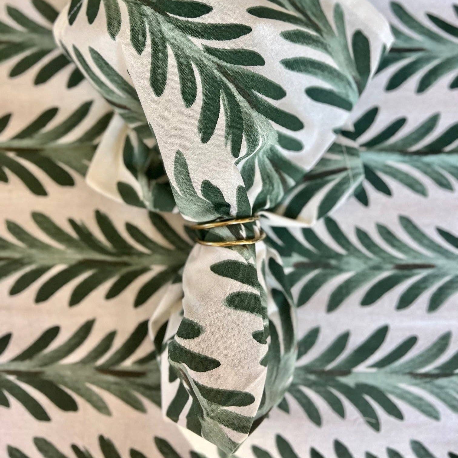 Pine Green Fern Tablecloth, 70x120"
