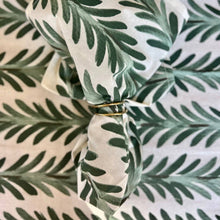 Pine Green Fern Tablecloth, 120" Round