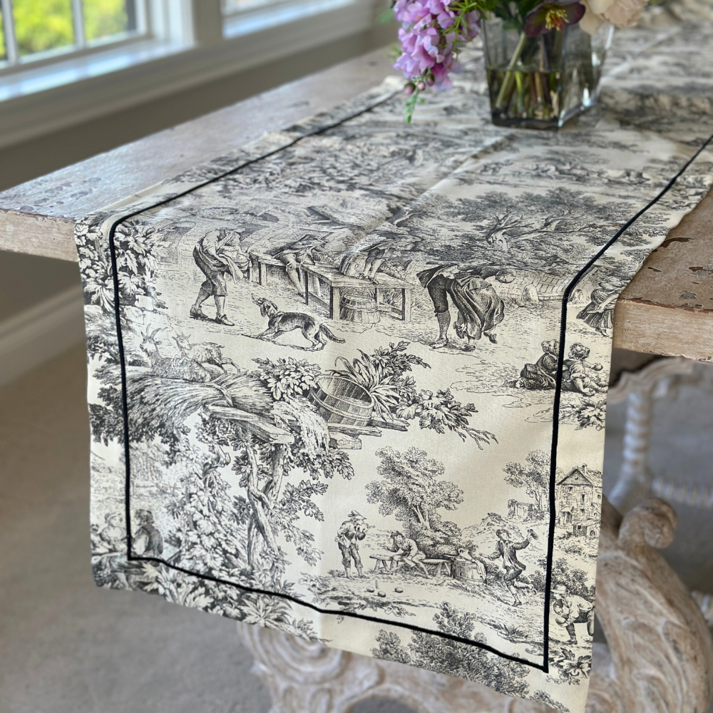 Italian Toile 90" Runner