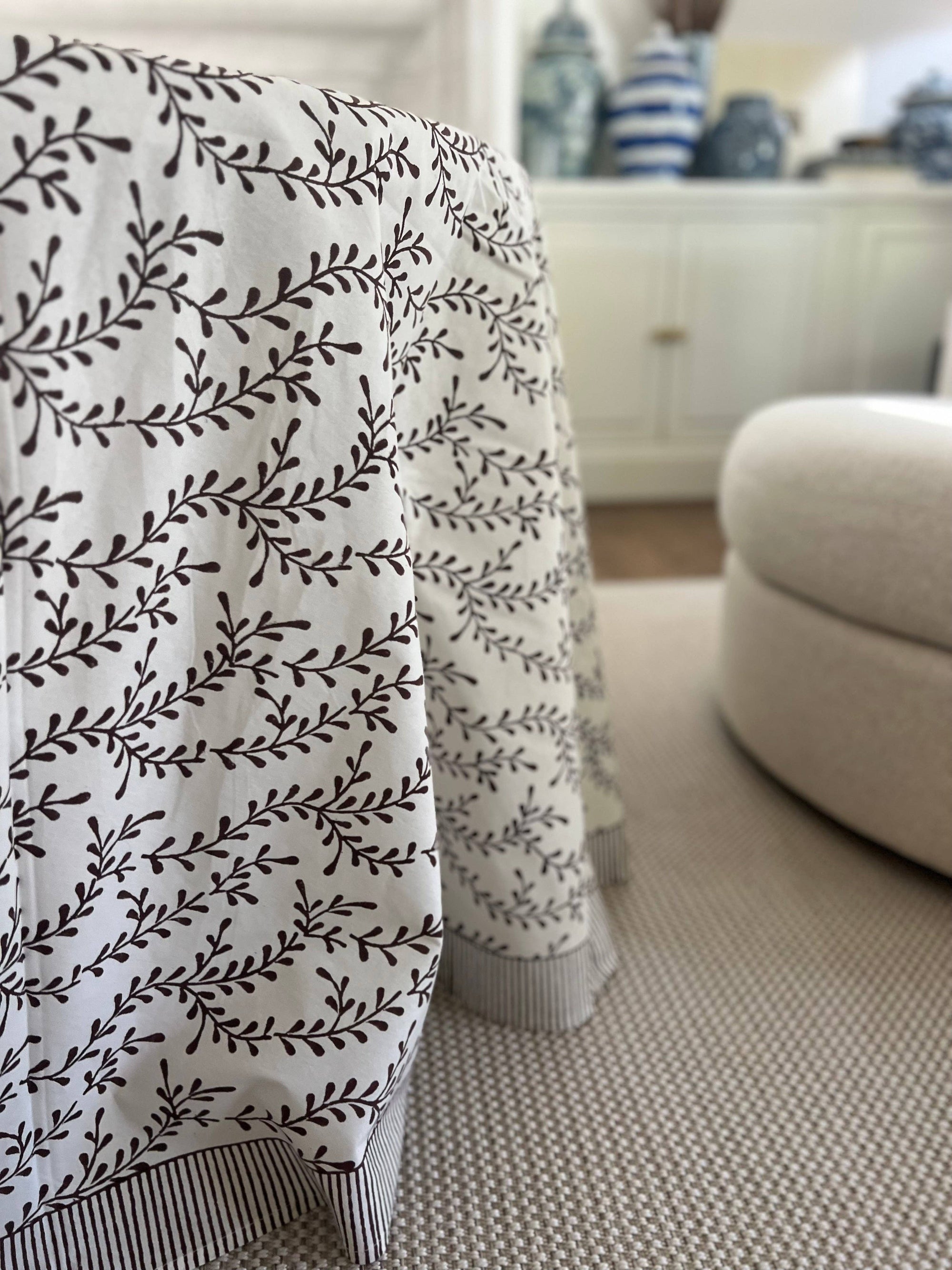 Winding Vines 70x120" Tablecloth