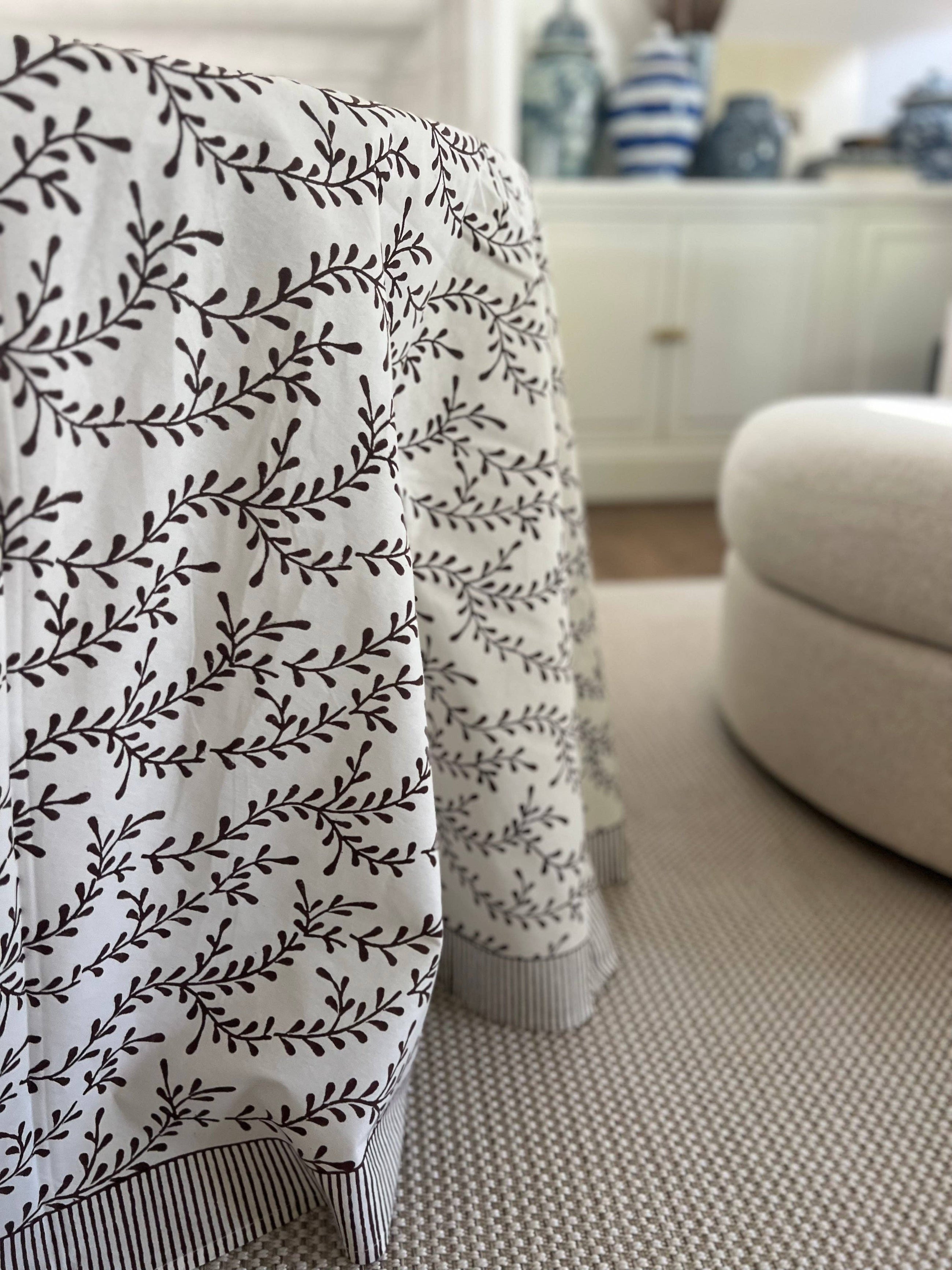 Winding Vines 70x120" Tablecloth