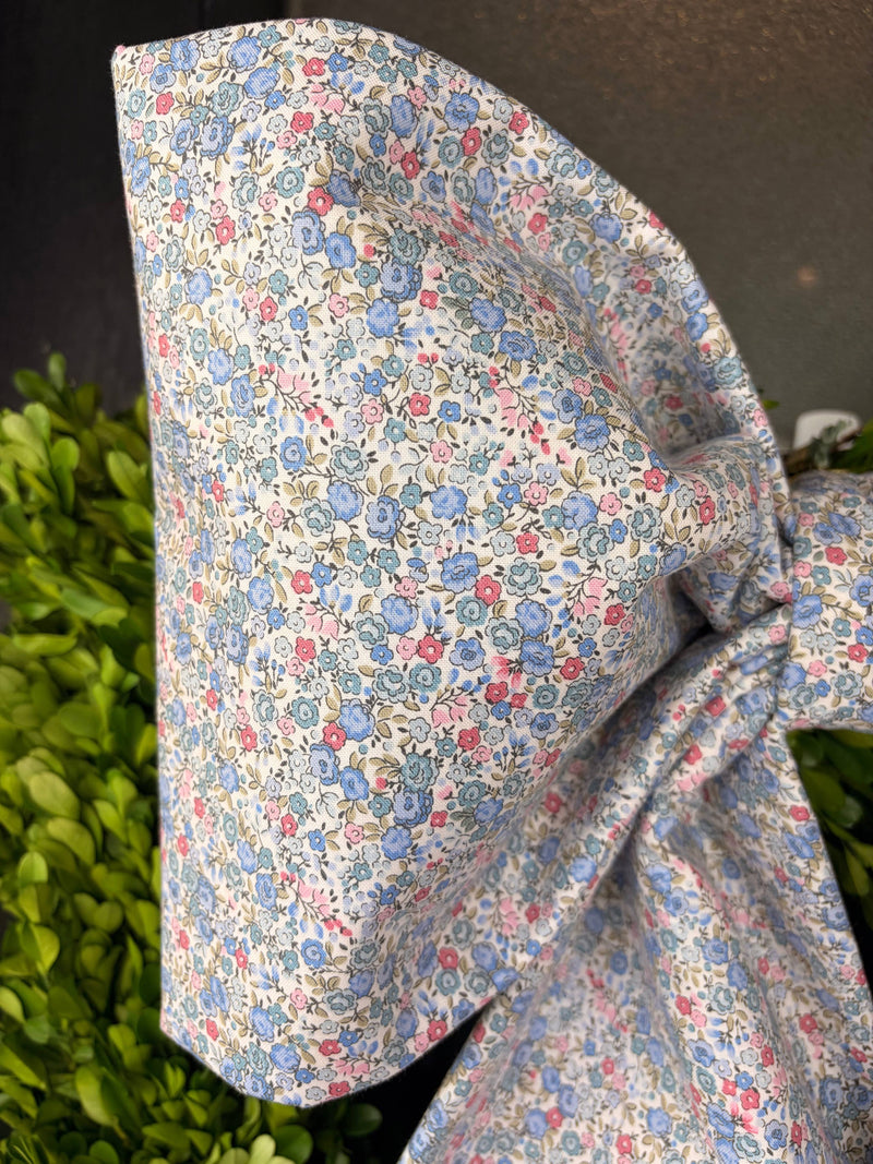 The Cottage Charm Bow