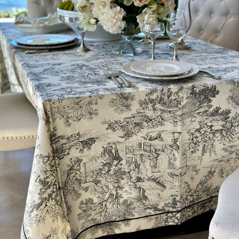 Italian Black Toile 53x53" Square