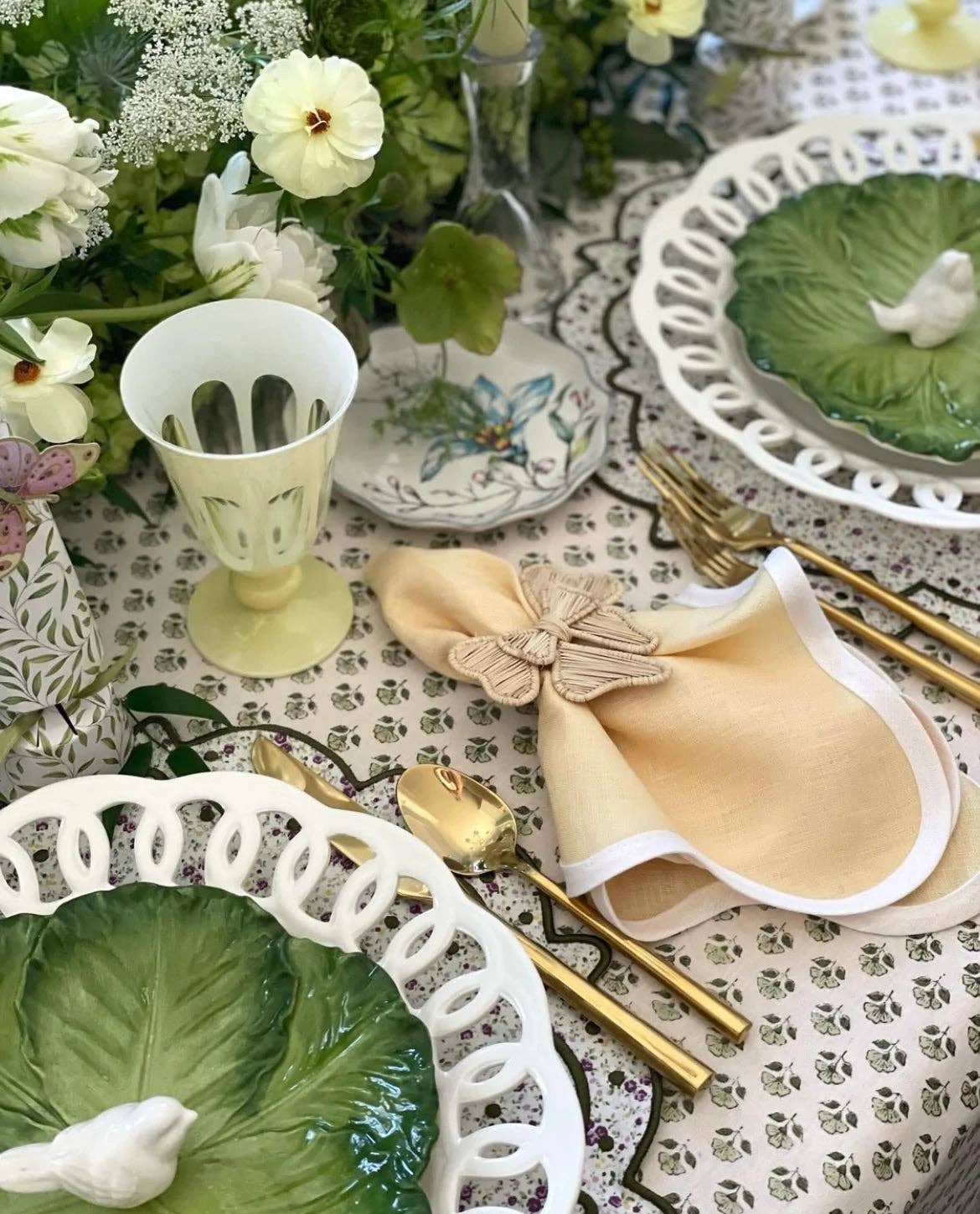 Yellow Linen Scalloped Napkins