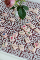 Plum Feathered 60x60" Tablecloth Square