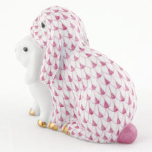 Herend Cuddling Bunnies, Rasberry