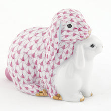Herend Cuddling Bunnies, Rasberry