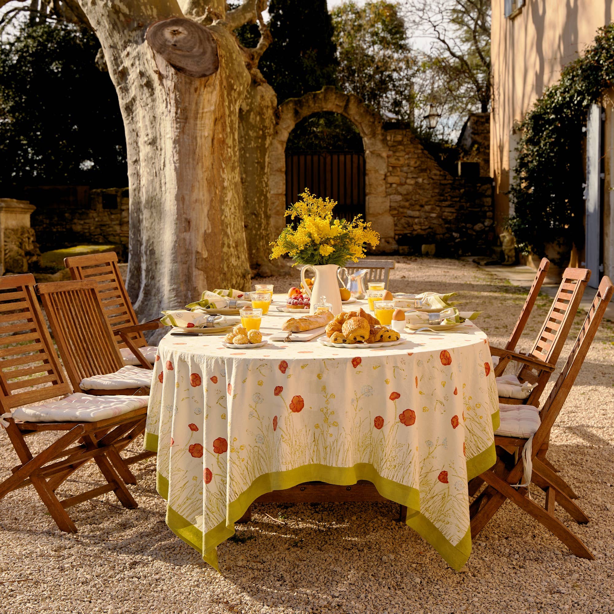 French Fields 90" Round Tablecloth