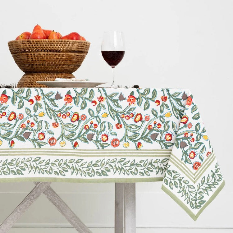Emma Crimson & Clover, 90" Round
