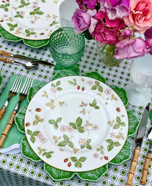 Green Linen Scalloped Napkin