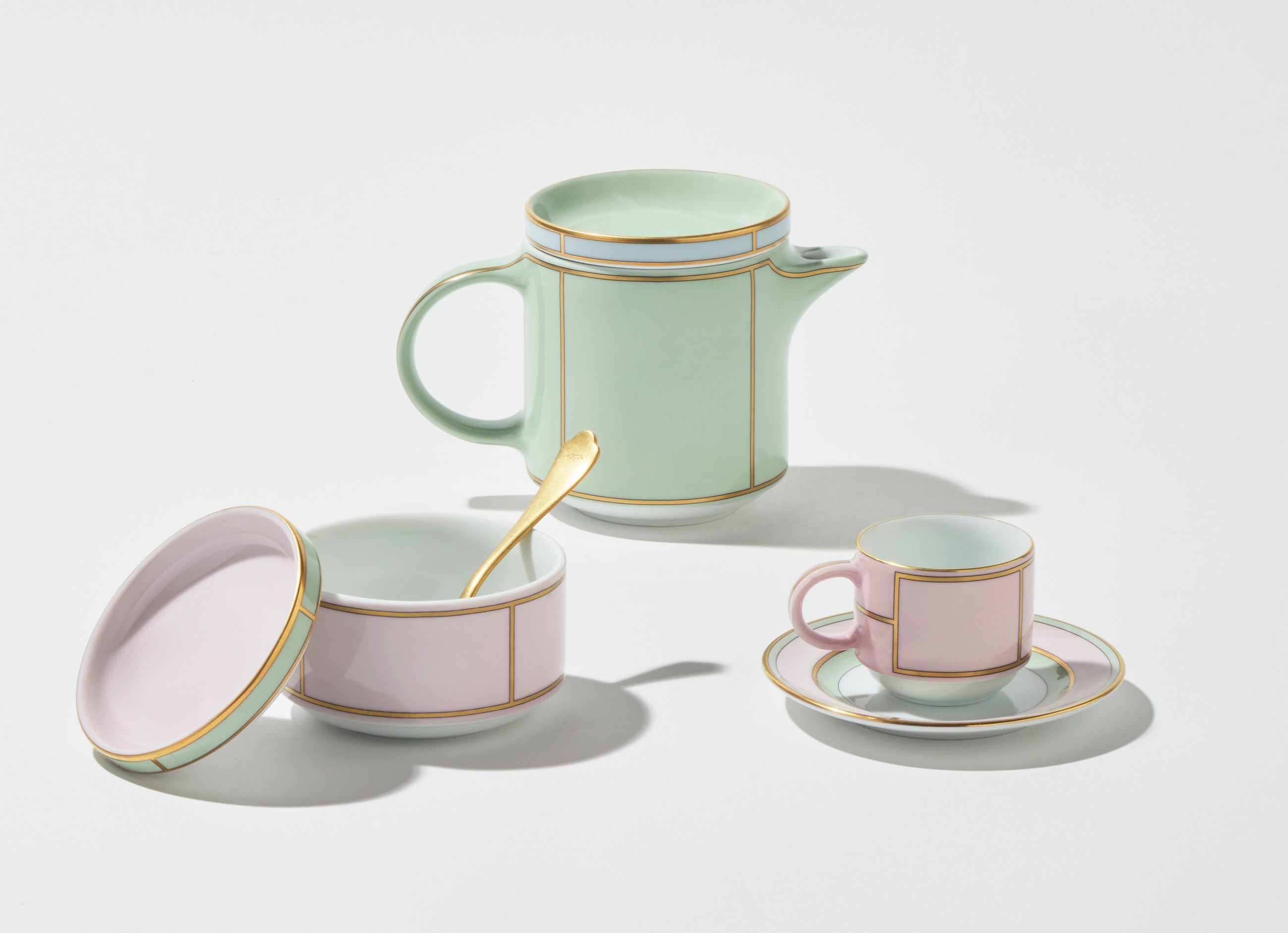 Rosa Tea Cover/ Butter Dish